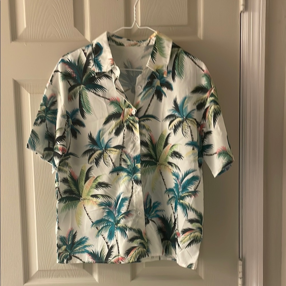 SHEIN Green and Blue Button Down Shirt with Tropical Palm Print
